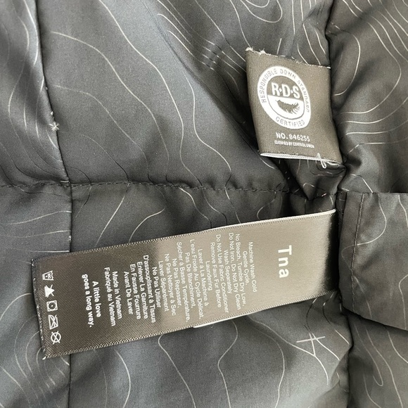 Aritzia Tna Winter Haven Parka Small Gray - Picture 9 of 15
